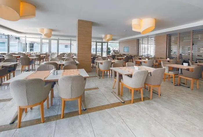 Idas (adults Only) ホテル トゥルンチュ