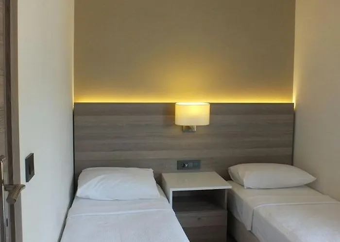 Idas (adults Only) ホテル トゥルンチュ